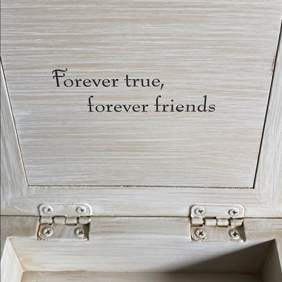 Friendship Keepsake Box sculpted by Susan Lordi | Willow Tree - New in Box - Picture 8 of 12